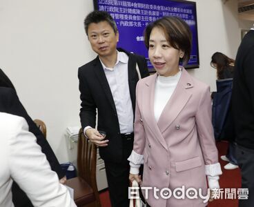 李妍慧隨徐佳青請辭獲慰留 暫代僑委會委員長職務