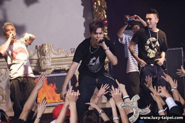 ▲▼崔惟楷分享校園演唱的過往經驗。（圖／翻攝臉書／崔惟楷）