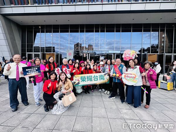 ▲衛福部舉辦第十一屆社區金點獎頒獎典禮，台南市楠西與中沙社區榮獲「金點之星獎」，展現深耕在地的照顧能量。（記者林東良翻攝，下同）