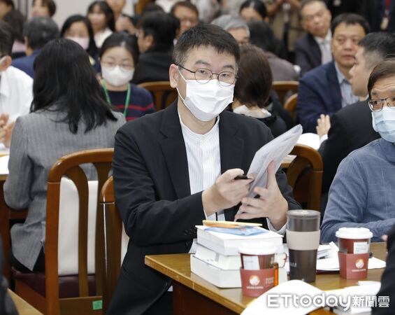 ▲▼立法院財政委員會就「115年度中央政府總預算案至今尚未審查，近3000億元之新興、新增計畫將無法推動，對國家整體發展之影響」，邀請各部會首長進行專題報告。主計長陳淑姿、財政部長莊翠雲、國防部副部長徐斯儉、衛福部次長林靜儀、陸委會副主委梁文傑、僑委會副主委李妍慧出席。（圖／記者湯興漢攝）