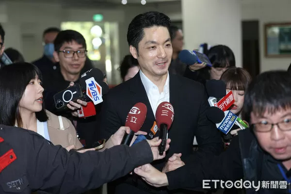 ▲台北市長蔣萬安出席議員就職三周年慈善活動。（圖／記者林敬旻攝）