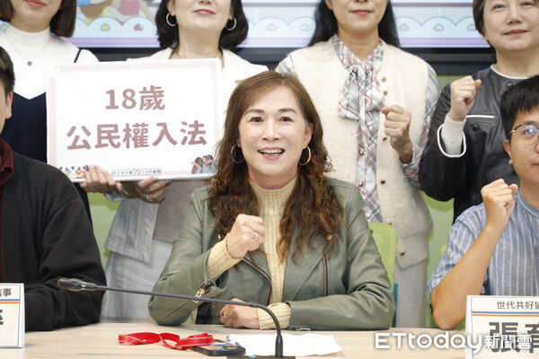 ▲▼民進黨立法院黨團24日招開「支持青年發展，民進黨團挺青年」記者會，立委鍾佳濱、吳沛憶、張雅琳、吳思瑤、陳秀寶、范雲、郭昱晴出席。（圖／記者湯興漢攝）