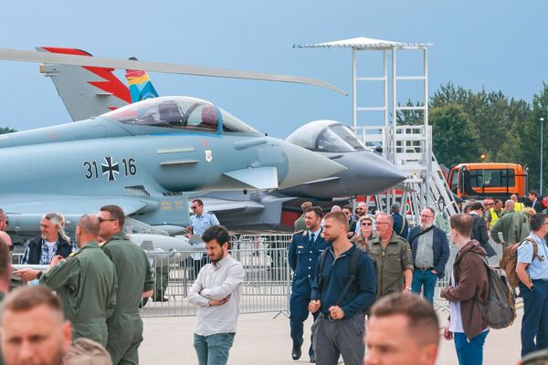 受惠歐豬5國財政體質改善，國防產業強勁增長，可留意歐債投資機會。（ILA Berlin提供）