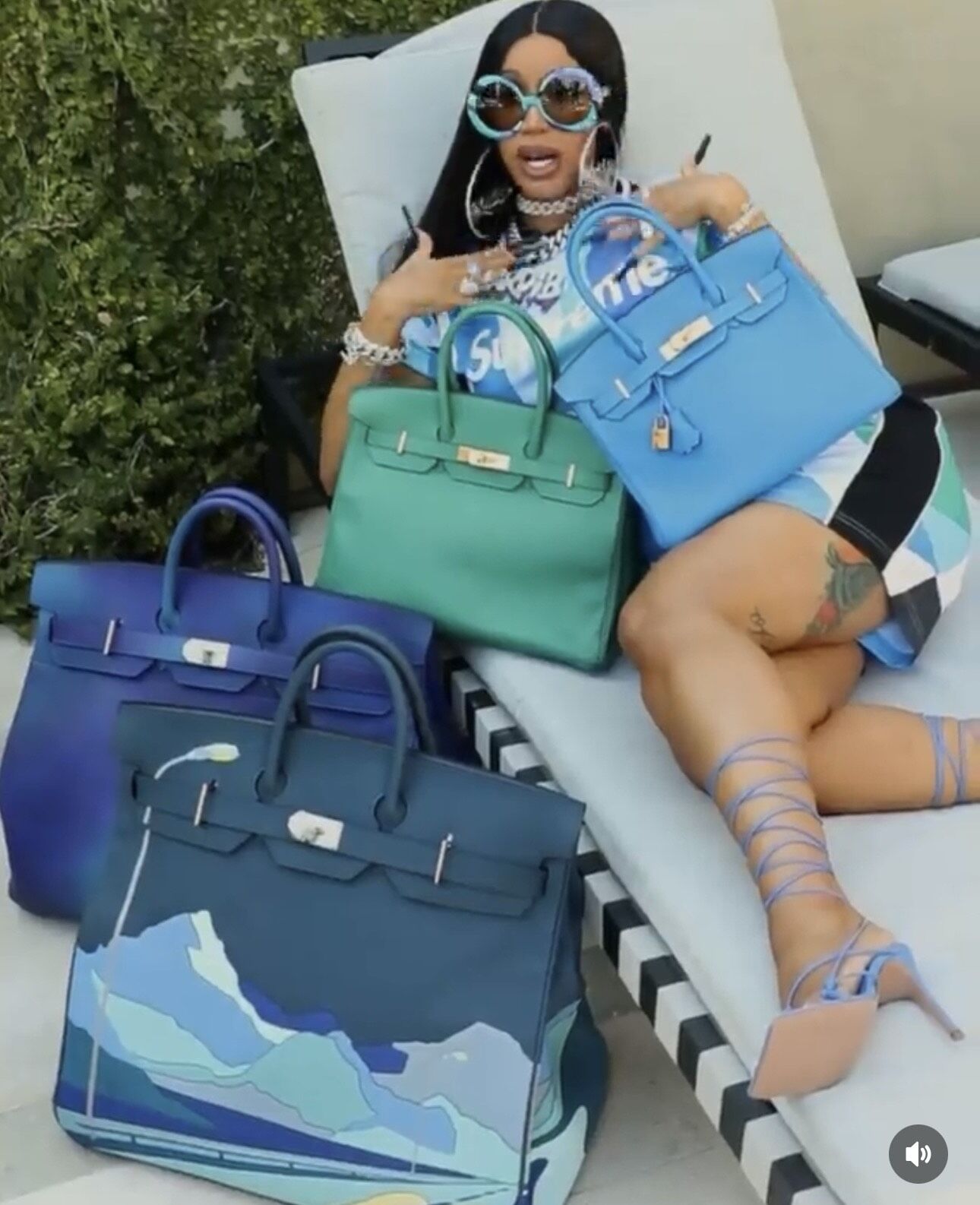 ▲▼ Cardi B            。（圖／翻攝IG）