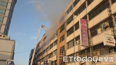 快訊／苗栗商業大樓火警奪命！47歲獨居女受困燒傷不治