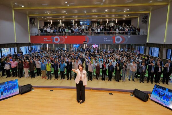 ▲周春米就職三週年感性告白鄉親「好屏，看得見」             。（圖／屏東縣政府）