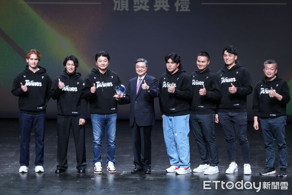 ▲中華隊總教練曾豪駒獲頒體育運動精英獎特別獎。（圖／記者林敬旻攝）