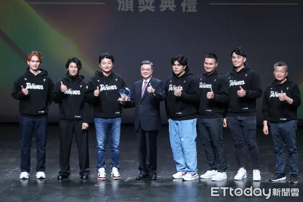 ▲中華隊總教練曾豪駒獲頒體育運動精英獎特別獎。（圖／記者林敬旻攝）