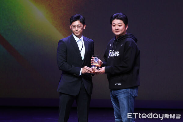 ▲體育運動精英獎，最佳教練獎曾豪駒。（圖／記者林敬旻攝）