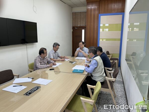 ▲南投地檢署檢察長郭景東主持防範恐怖攻擊應變會議。（圖／記者高堂堯翻攝）