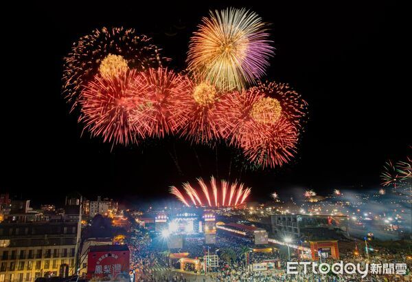 ▲▼花蓮跨年演唱會今年卡司橫跨不同世代與音樂風格，讓跨年夜從頭到尾都不冷場。（圖／花蓮縣政府提供，下同）