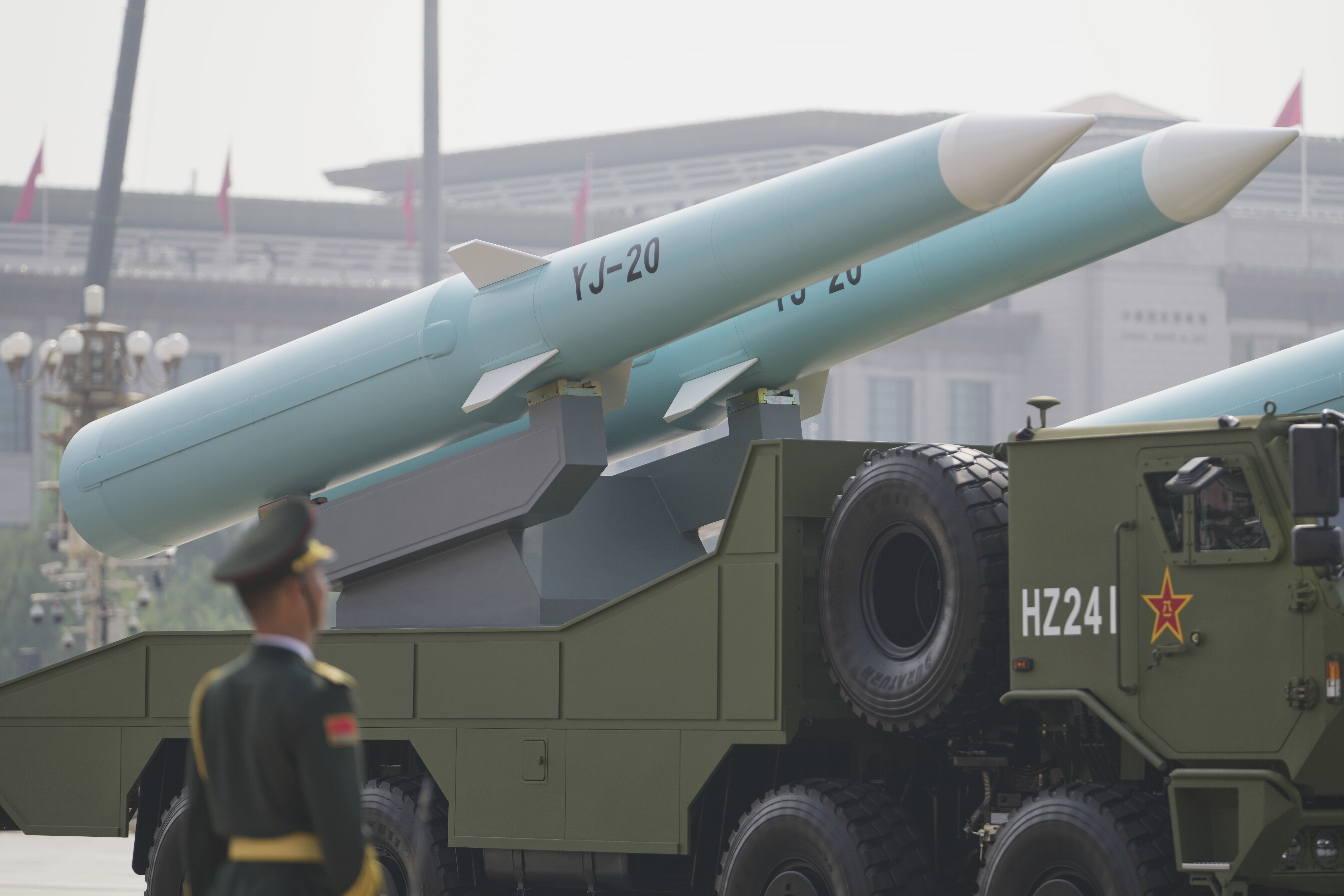 ▲▼中國研製潛/艦射高超音速反艦導彈「鷹擊-20反艦導彈」（YJ-20）在93閱兵亮相。（圖／達志影像／美聯社）