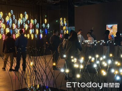 科技藝術打造沈浸式感官體驗　《流光藝境》高雄駁二療癒開展