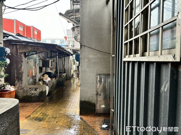 ▲▼     瑞芳爆凶殺案！ 男遭利刃刺胸休克命危 歹徒逃逸追緝中        。（圖／記者郭世賢翻攝）