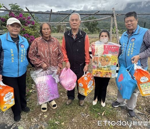 ▲公益團體合力陪伴弱勢家庭過聖誕。（圖／記者楊晨東翻攝）