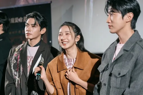 ▲《那張照片裡的我們》宋柏緯(左起)、李沐、振永現身包場映後，分享拍攝幕後花絮。（圖／瀚草文創GrX STUDIO提供）