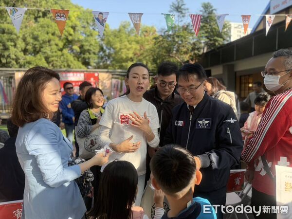 ▲良友會舉辦第21屆表揚優秀特境學子活動，邀請林岳平、王育堂及曾之婕分享翻轉人生故事。（記者林東良翻攝，下同）