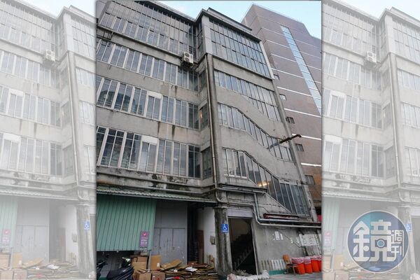 資深刑警根據誠品南西店建築立面攝影照片，分析張文犯案後墜樓非意外，推論他想逃脫的3個關鍵點。