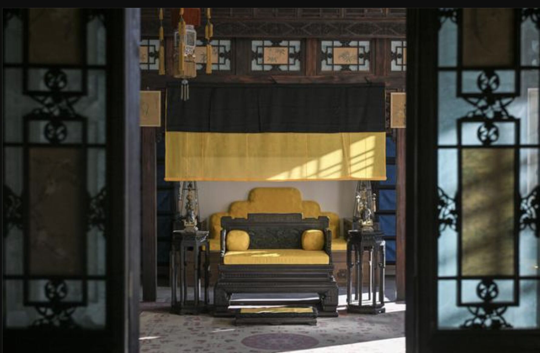 ▲慈禧太后「垂簾聽政」的北京故宮養心殿東暖閣。（圖／翻攝上觀新聞）