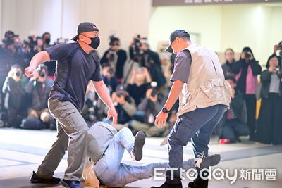 隨機殺人效應！網路恐嚇全國逮12人　跨年+元旦上萬警民維安