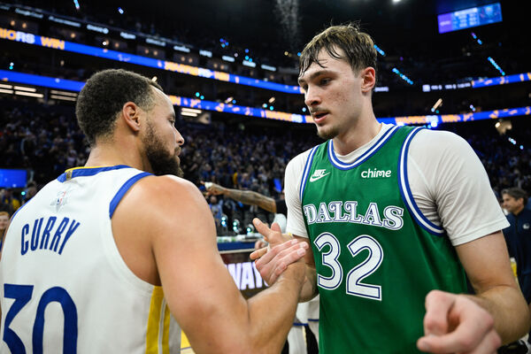 ▲▼勇士獨行俠聖誕大戰，柯瑞、佛拉格、戴維斯、湯普森。（圖／路透）