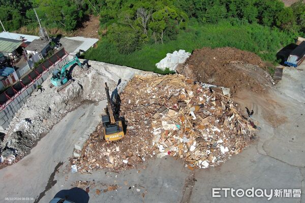 ▲台中堆出3萬立方米廢棄物！清運集團賺2311萬黑心錢　104人起訴。（圖／中檢提供）