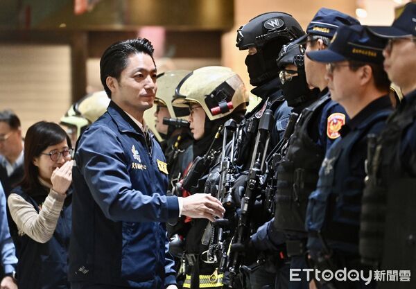 ▲▼蔣萬安視察捷運市政府站、市府轉運站及鄰近場域危安演練。（圖／記者李毓康攝）