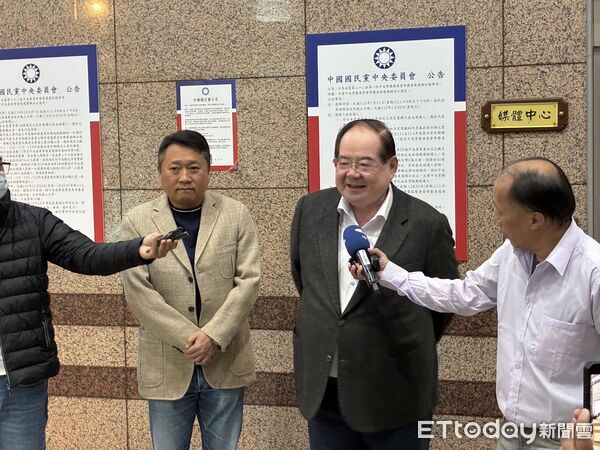 ▲▼  國民黨副主席兼祕書長李乾龍與副秘書長兼組發會主委李哲華，26日上午將在中央黨部1樓大廳張貼該黨第22屆第1任中常委選舉公告。（圖／國民黨文傳會提供）