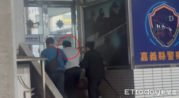 ▲▼             屏東男子發表模仿犯之恐嚇公眾言論，警方持拘票逮捕後，移送複訊後諭知10萬交保。（圖／記者翁伊森翻攝，下同）