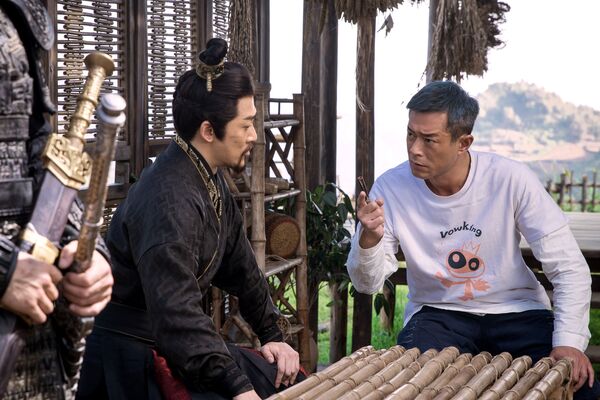 ▲《尋秦記》林峯、古天樂、宣萱、郭羨妮、朱鑑然、騰麗名。（圖／華映娛樂提供）