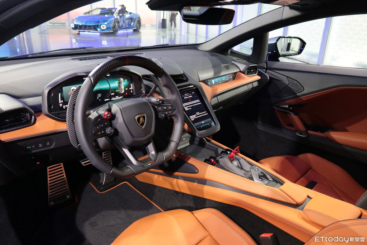 ▲藍寶堅尼「3大電氣化超跑＆休旅」免費入場賞車！限時3天快報名。（圖／記者張慶輝攝）