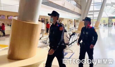 「見燈見警」朴子警肩燈提升警力辨識度　強化節慶維安