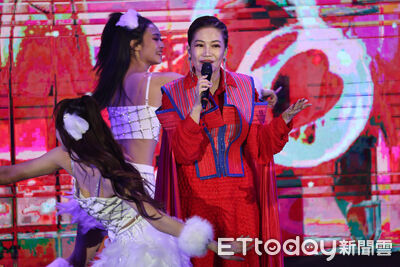 她昔是洗頭小妹「一顆頭只能賺20元」　如今成三屆金曲歌后驚人現況曝