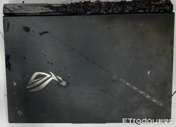 ▲▼警方在張文租屋處查扣「邪惡之眼」電競筆電。（圖／記者邱中岳翻攝）