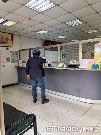 ▲▼    嘉市警強化防搶演練，逼真程度讓提款民眾誤信報案  。（圖／嘉義市警局提供）