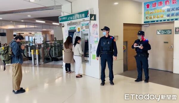 ▲▼  「重點節日24小時不間斷維安啟動！朴警推《日間閃爍肩燈》強化顯性防護」  。（圖／朴子分局提供）