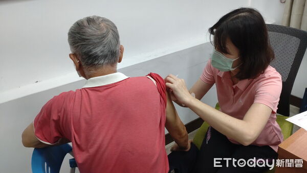 ▲新冠疫苗擴大接種對象。（圖／南投縣衛生局提供，下同）