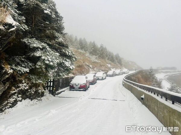 ▲▼合歡山積雪30公分。（圖／林保署提供）