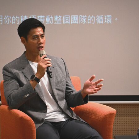 ▲陳偉殷回到國訓中心分享經驗。（圖／陳偉殷粉絲團）