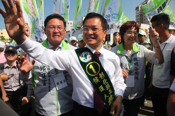 ▲邱建富認為初選民調不公。（圖／翻攝自邱建富臉書）