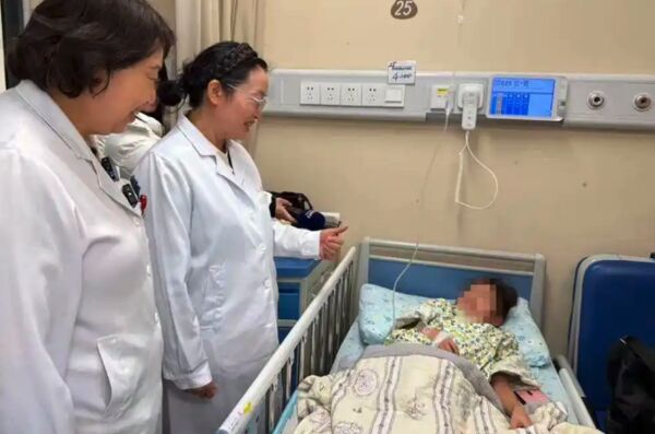 ▲▼陸女童同時有卵巢、睪丸　切除後再進行冷凍。（圖／翻攝微博）