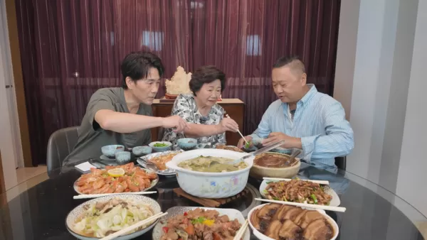 ▲▼ 邰智源受邀上羅時豐YT節目。（圖／大牛比較攬提供）