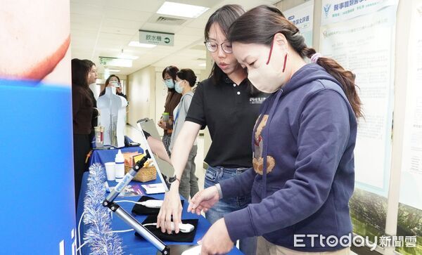 ▲奇美醫院舉辦「2025年長照3.0國際研討會」，聚焦無牆醫院與在宅醫療實踐。（記者林東良翻攝，下同）