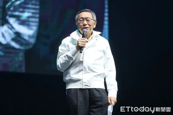 ▲民眾黨創黨主席柯文哲針對「兩年條款」回應，「私下討論」4字，引發討論。（資料照／記者林敬旻攝）