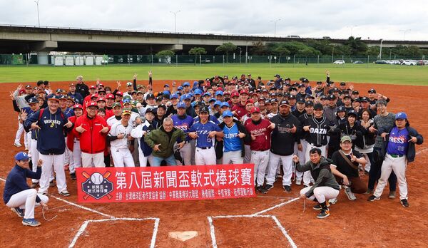 ▲新聞盃。（圖／台灣棒球記者作家協會）
