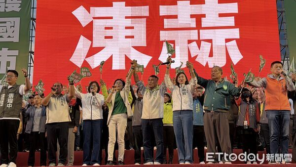 ▲▼林岱樺喊鳳山壓軸場破10萬人！談遭政治迫害仰天嘆：25年沒私生活。（圖／記者吳世龍攝）