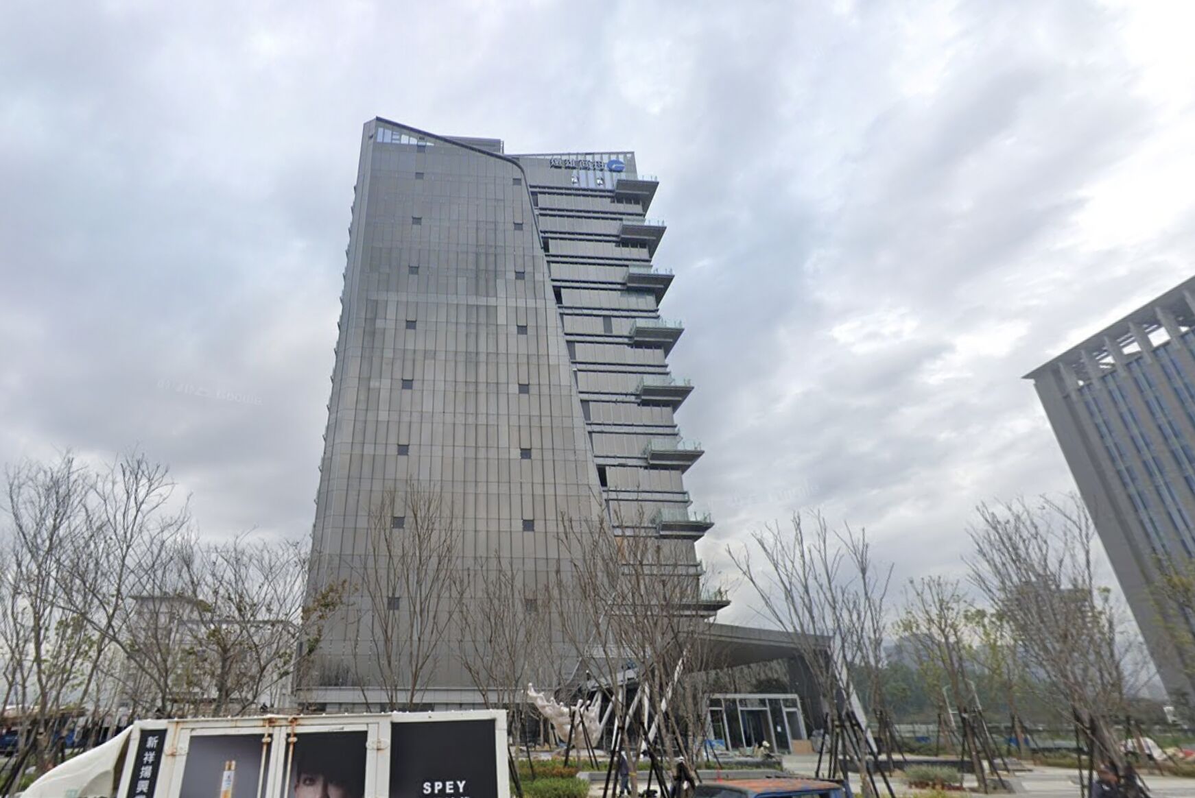 ▲▼北士科科最新完工的商辦「遠雄商舟」不少企業法人以貸款購置。（圖／翻攝自Google Maps）