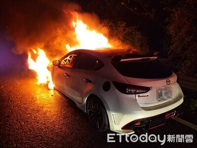 國道暗夜驚見大火球！國一南下七堵段火燒車　3人及時逃生