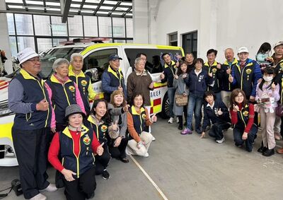 捐贈救護車　桃園市「觀自在慈善會」做公益