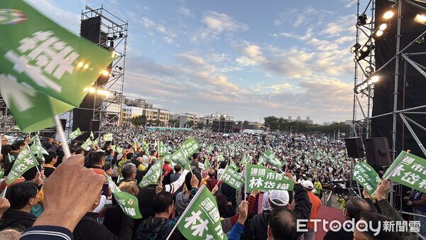 ▲▼鳳山壓軸場林岱樺喊破10萬人。（圖／記者賴文萱翻攝）